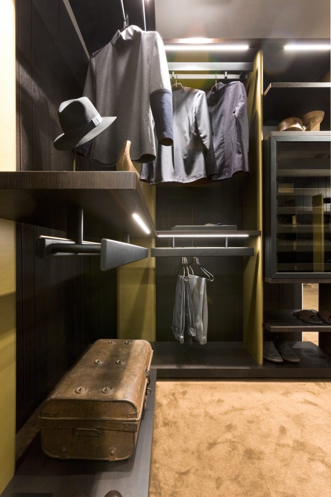 Luxury Walk In Closets