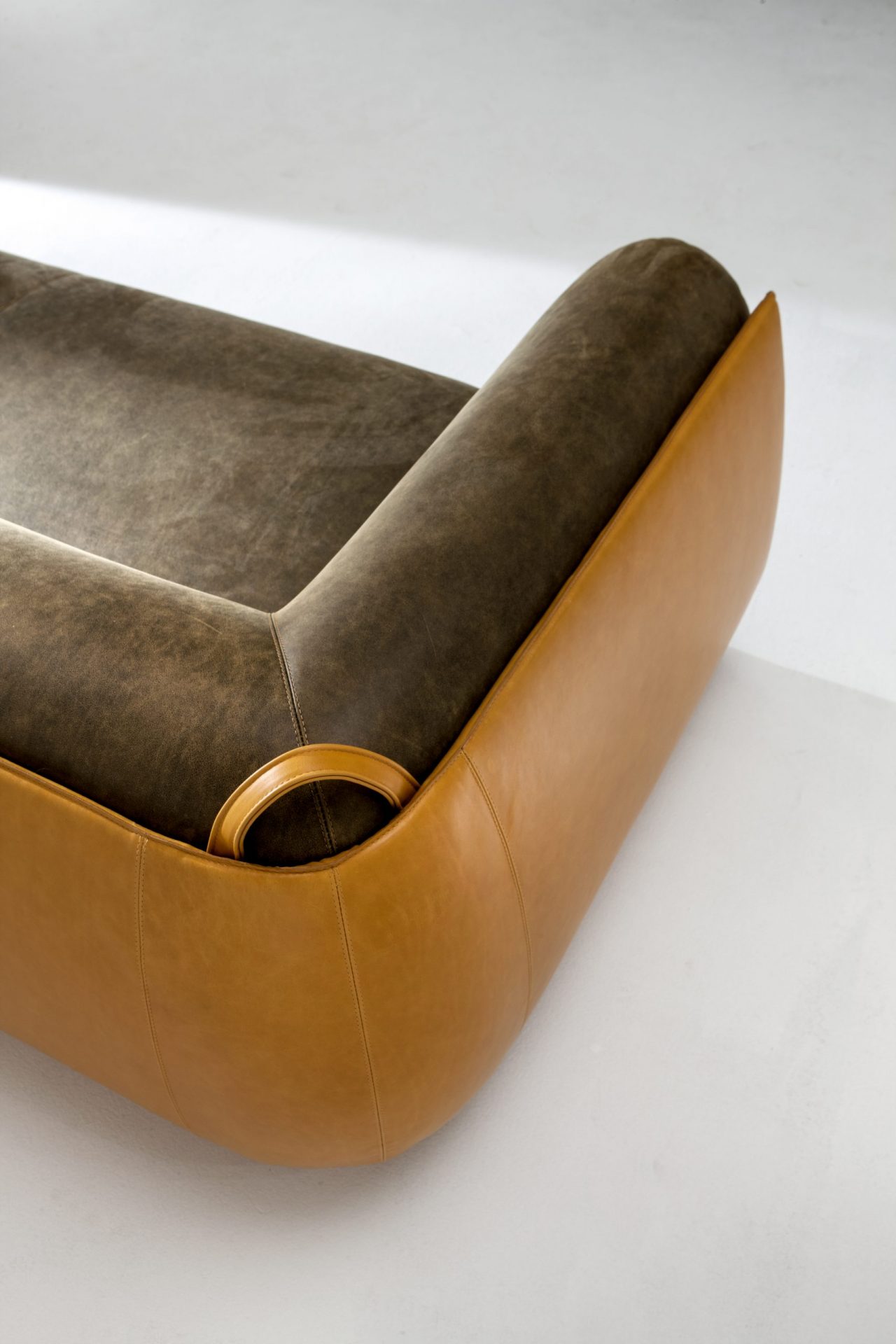 Italian Leather Furniture – Crafted to Last a Century