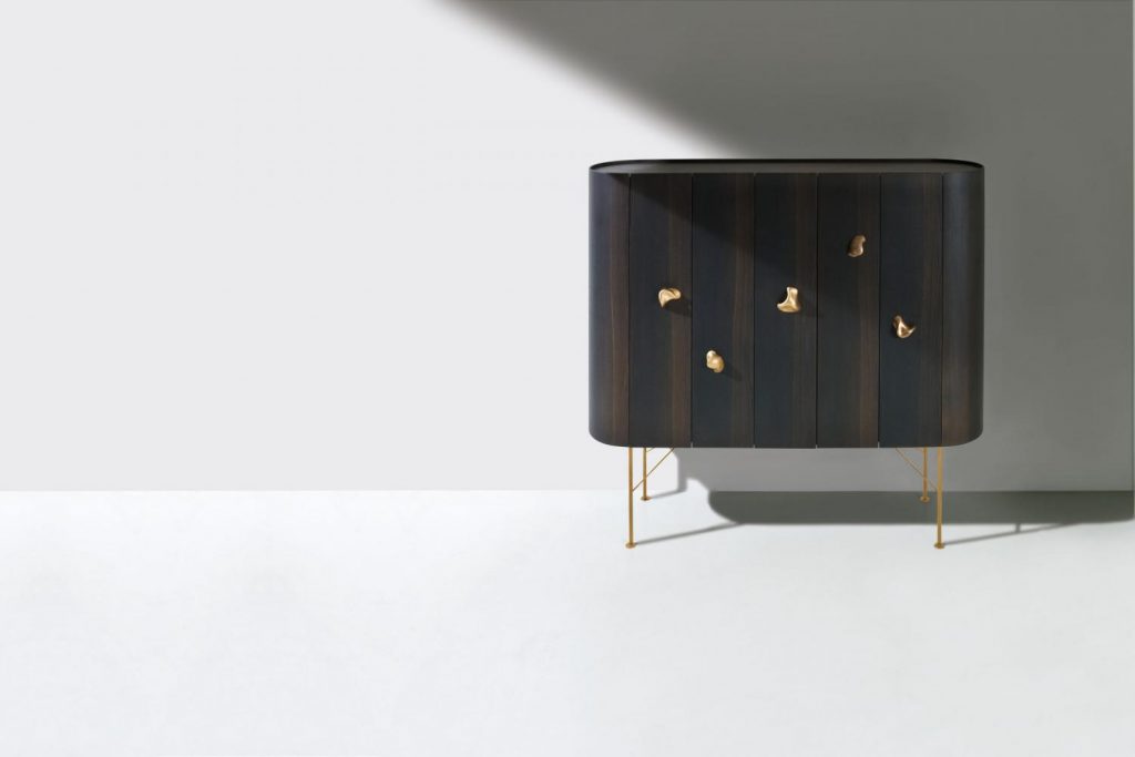 Collectionist sideboard